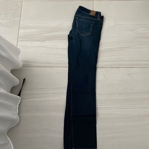Skinny blue jeans